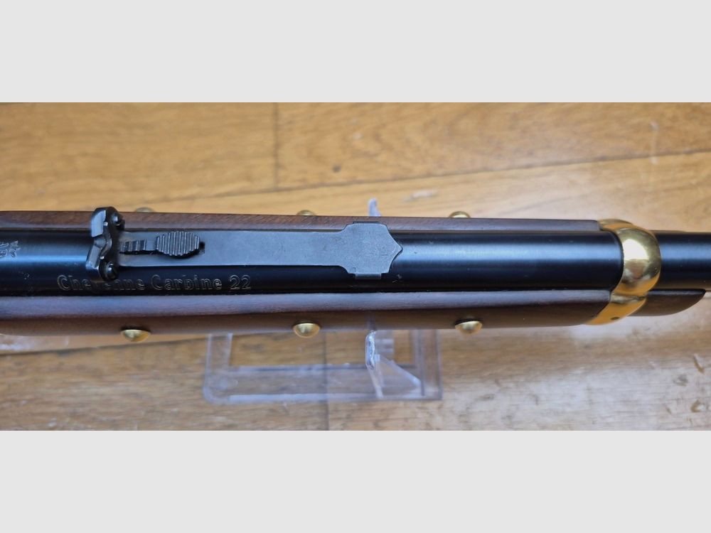 Schöne und sehr seltene Winchester Commémorative Typ 1894 in 22LR – Modell 94 22 Sammler « CHEYENNE » – 5000 Exemplare (!) – Waffe von 1977 – 9 Schuss – SELTEN Originalbox in TBE – Zustand nahezu neu – TBE+, Bild 19 von 38