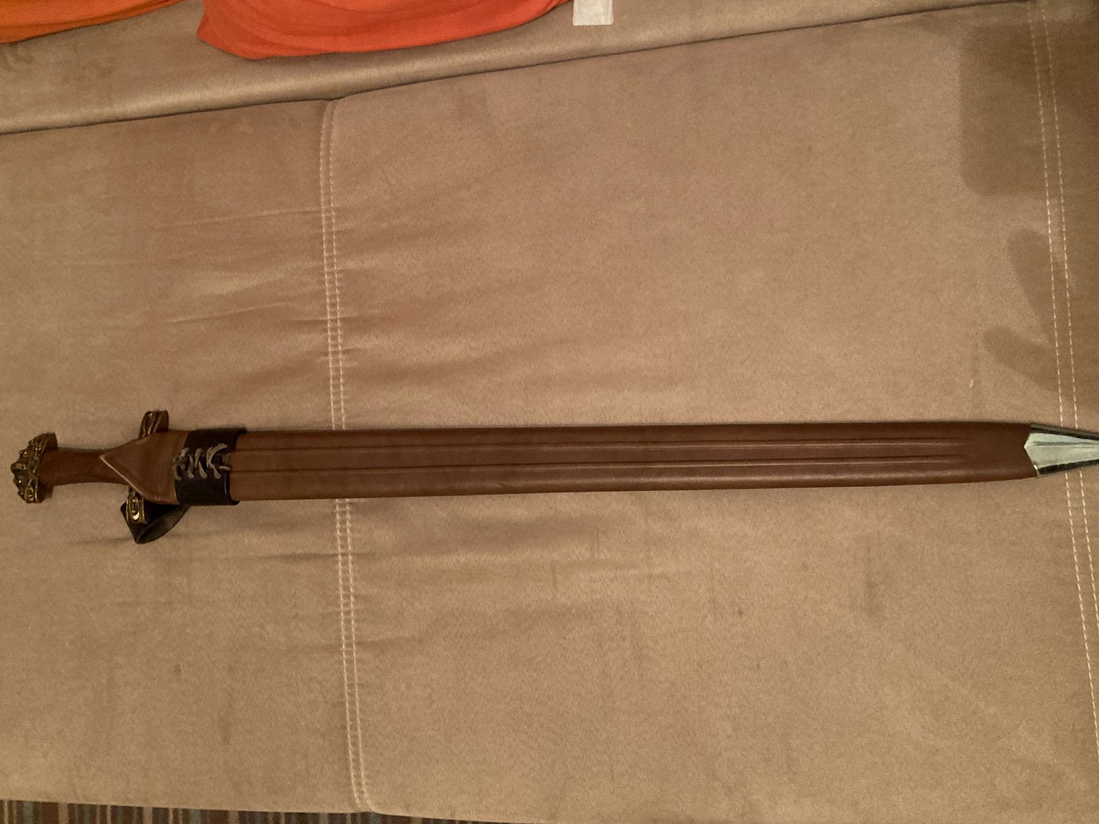 Orig, Oslo Wikingerschwert dazu mit Einhandaxt und Sachs Messer