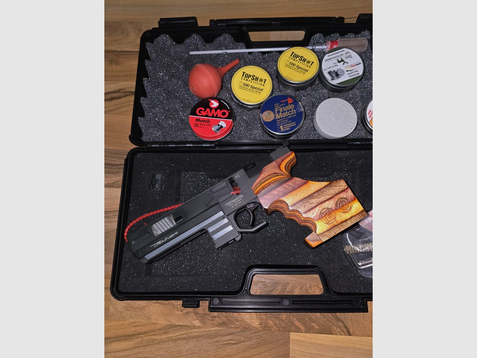 Twinmaster Traine mit Holz Schaft 4,5mm und viel Zubehör  VB Preis 