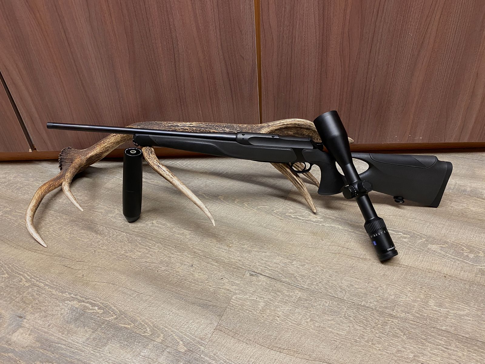 Sauer 505 Synchro XT, mit Zeiss Conquest V4 3-12x56