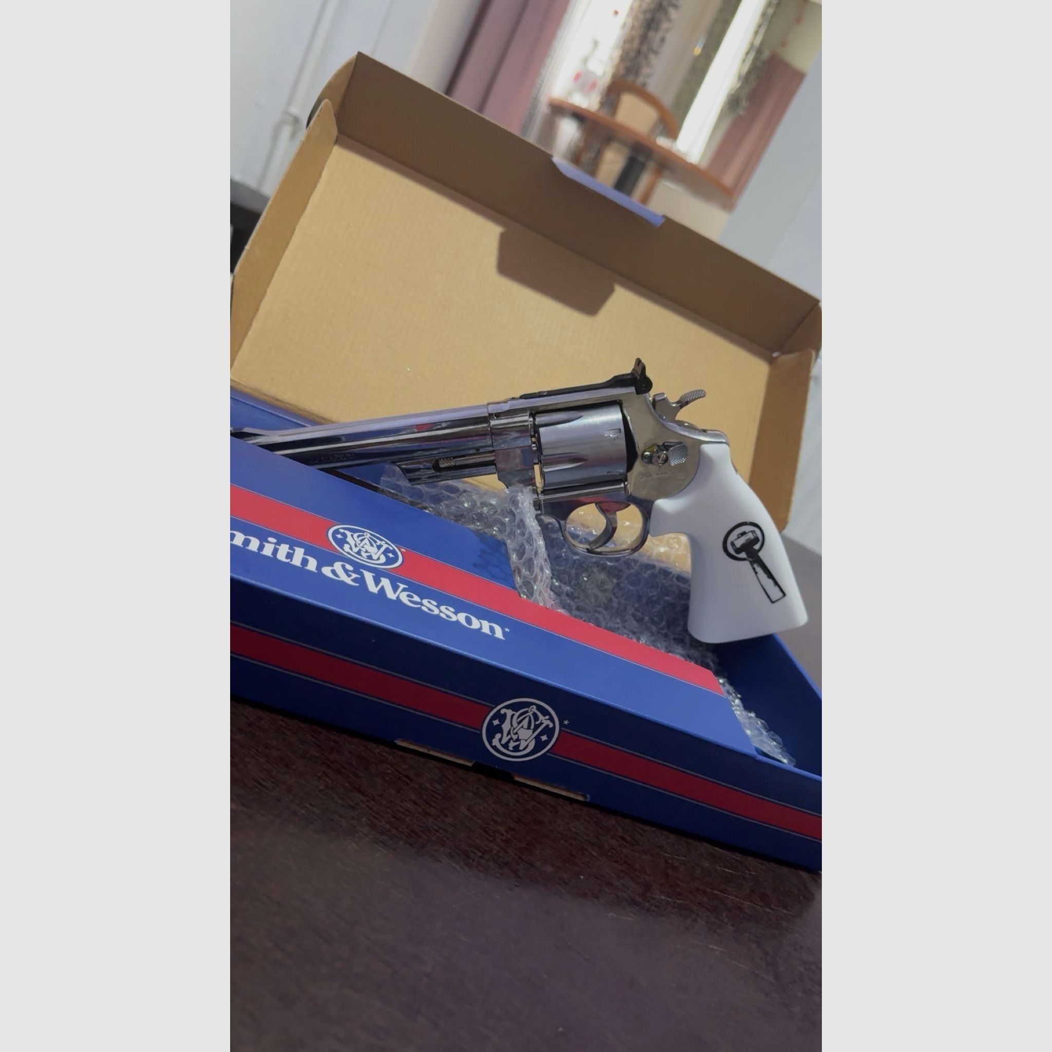 Smith & Wesson 629 Vertrouw me 6" NKL-WHT CO2 Revolver 4,5mm