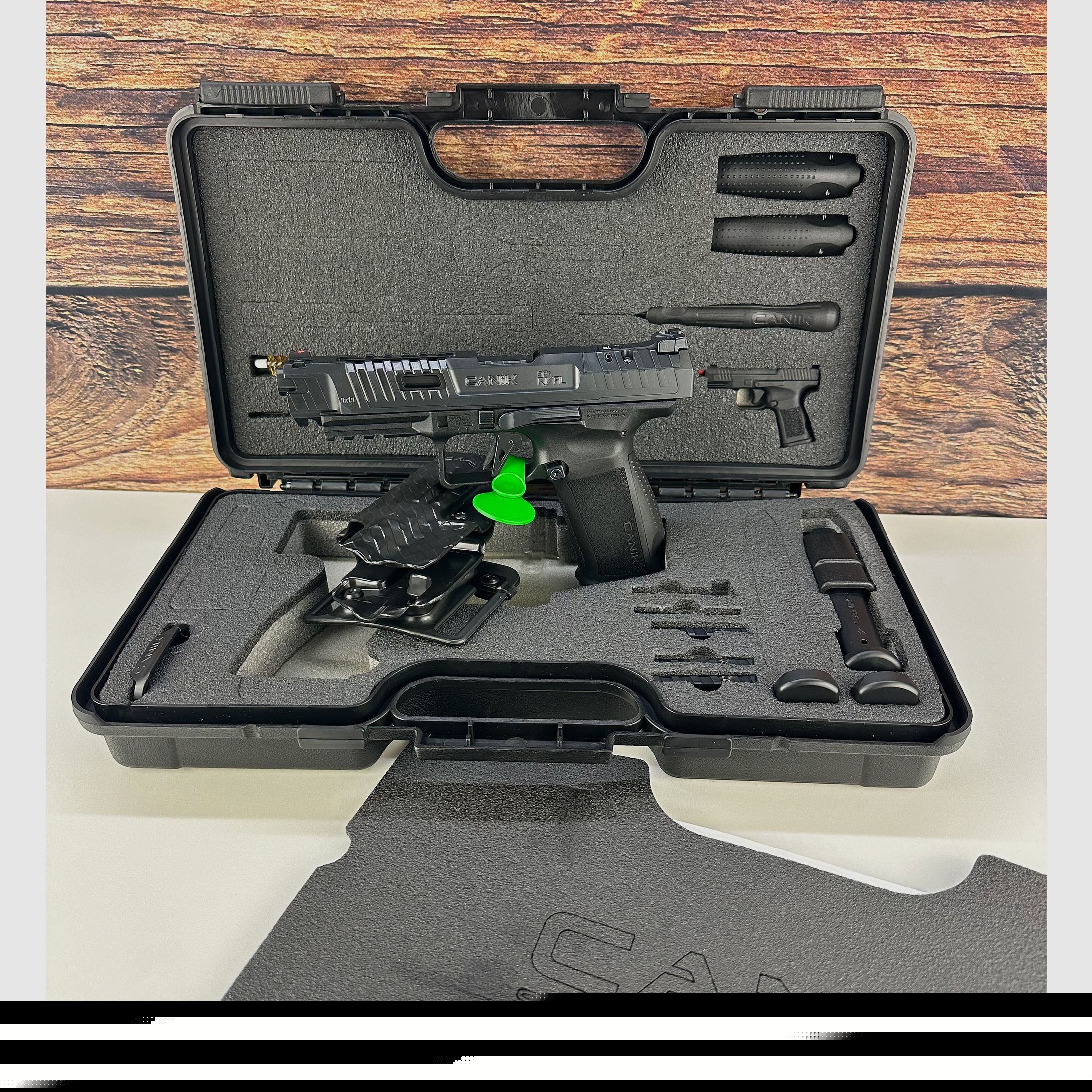 Canik Pistool TP9 SFx Rival Dark Side Kaliber 9x19 inclusief accessoires