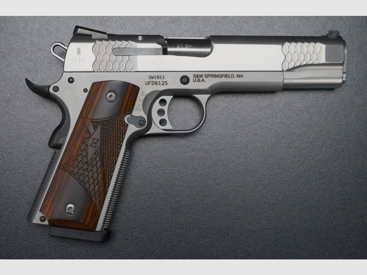 Smith & Wesson 1911 E STS, image 1 sur 7