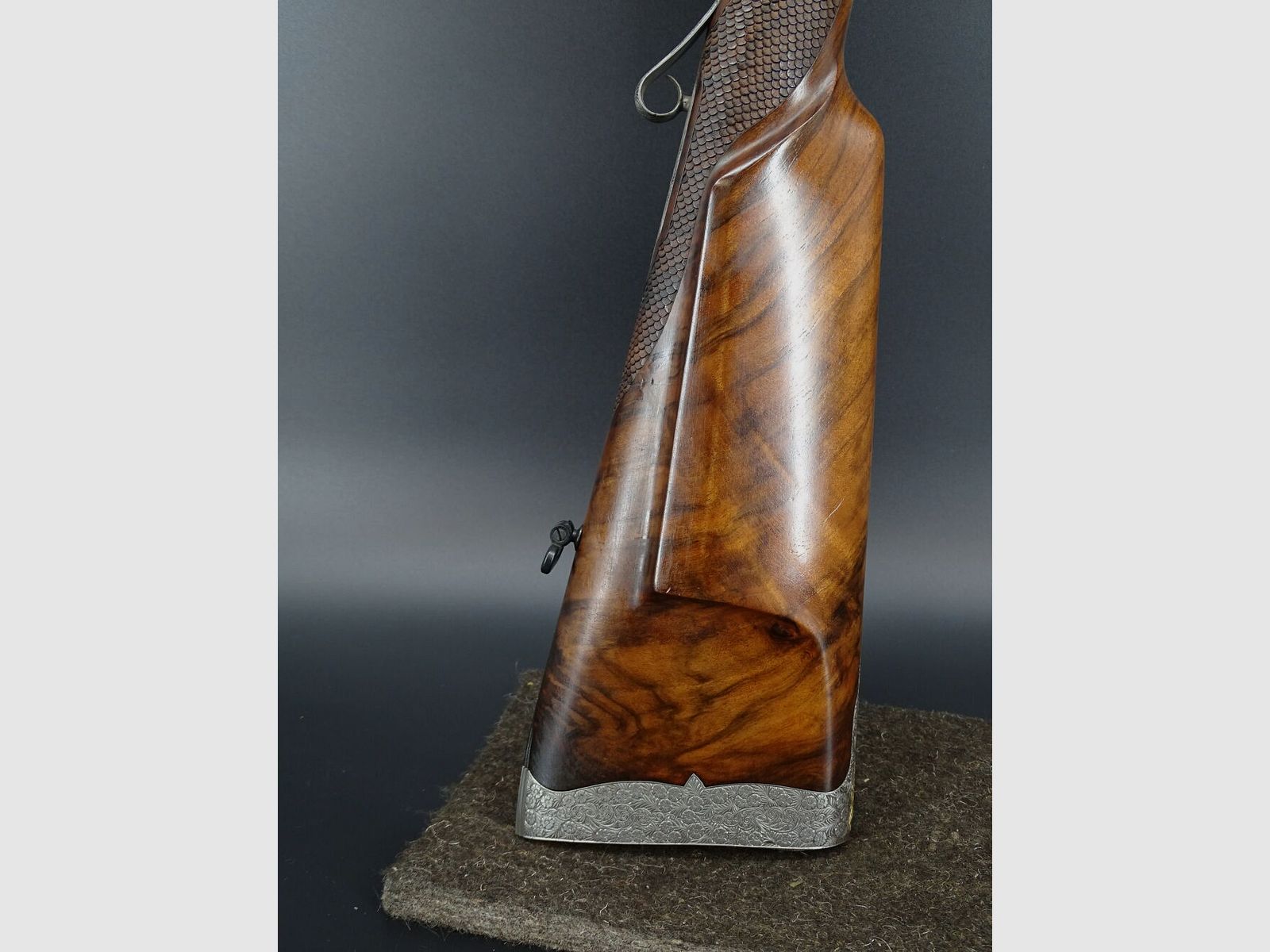 Drilling Franz Sodia gold inlays engravings fish skin collection dissolution