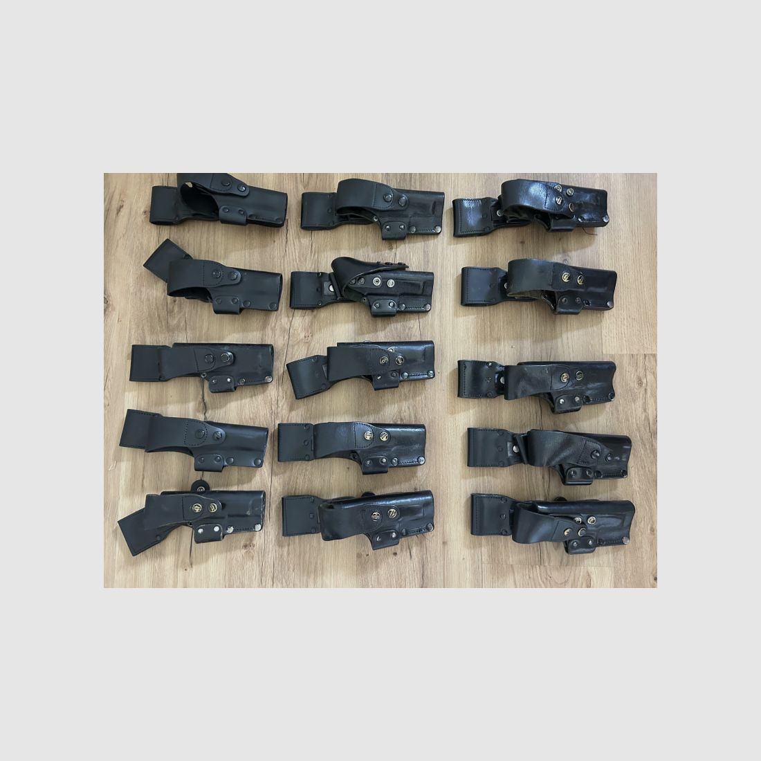 7 Stück Originale Holster der deutschen Polizei für Sig P225 bzw. P6