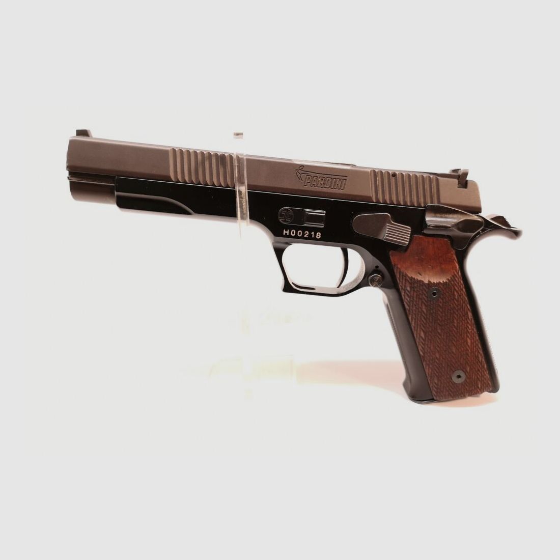 Pardini GT 45 - pistola deportiva codiciada con cañón de 5", protección para la mano, disparador ajustable