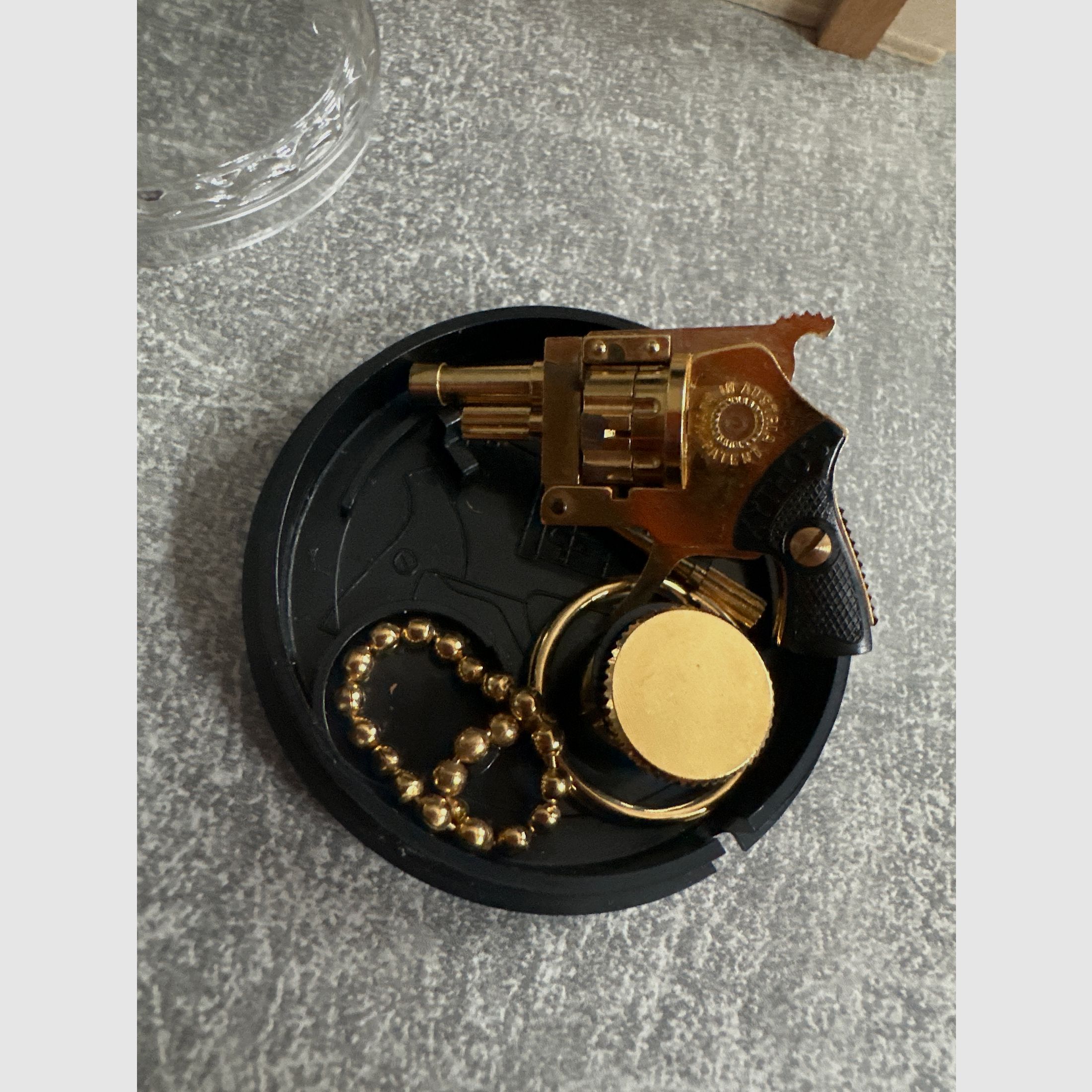 Berloque Revolver und Pistole 