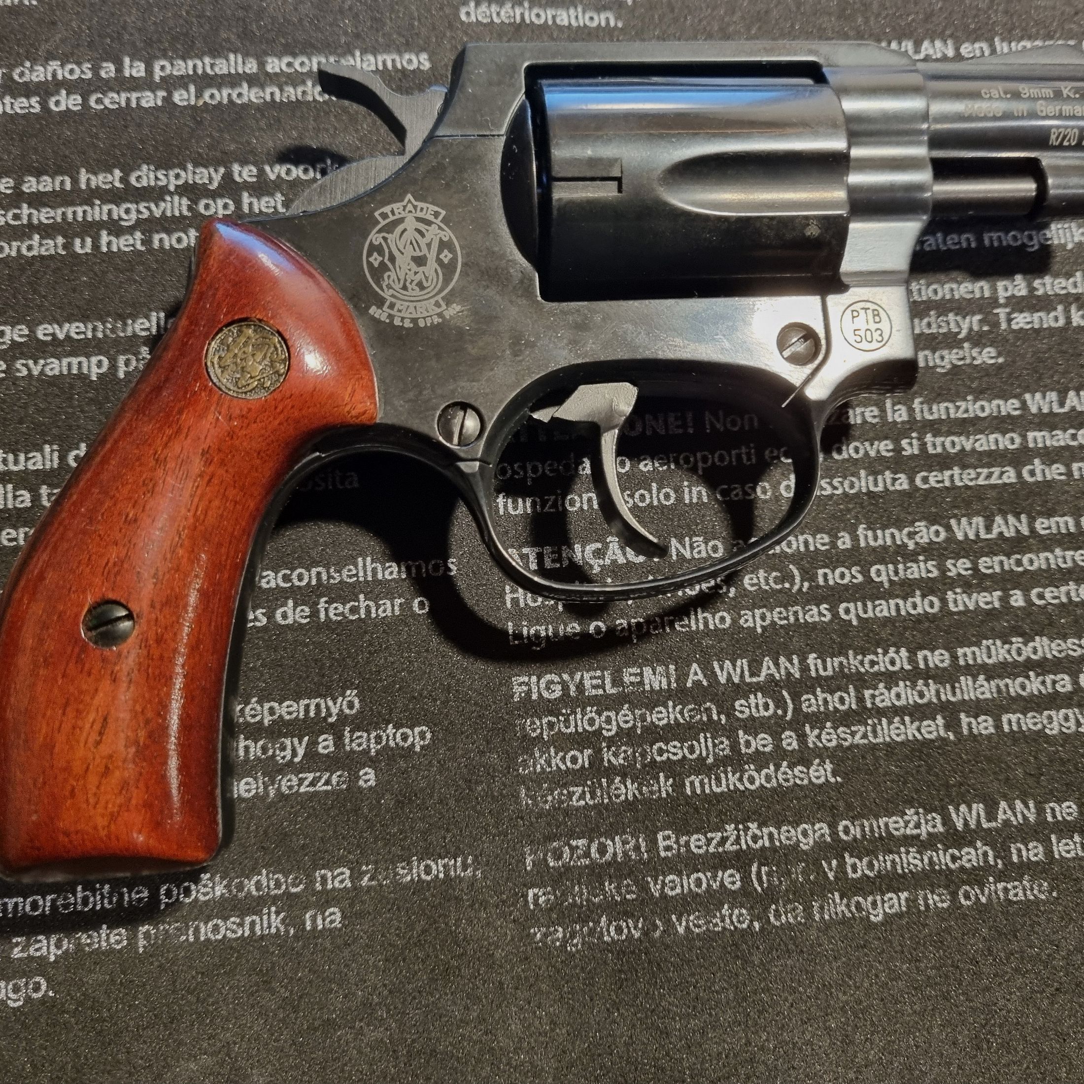 Revolver Smith & Wesson Chiefs Special di Reck, impugnature in legno calibro 9 mm R.K., revolver da donna, con fondina in pelle, PTB 503, modello vecchio