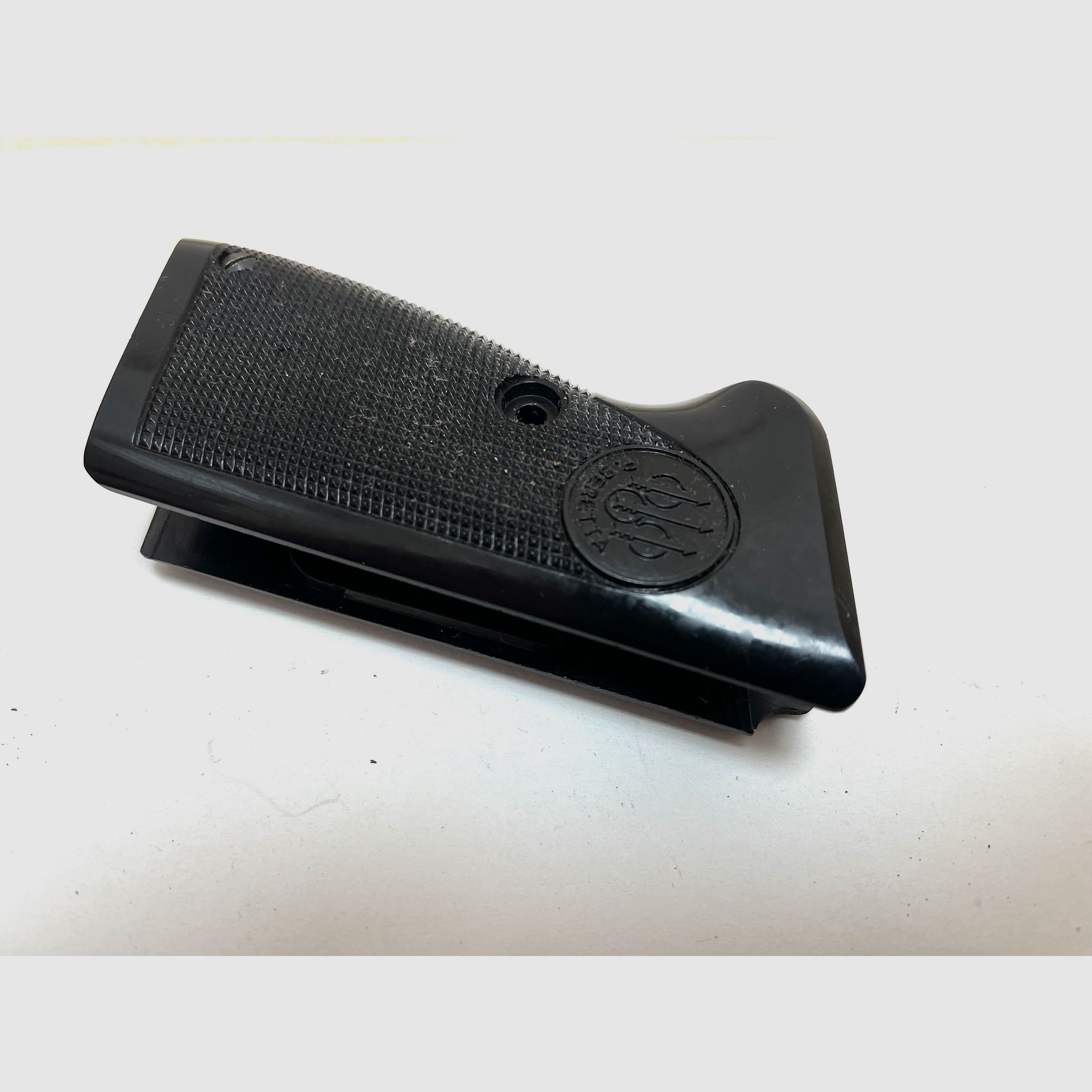 ••• Beretta Mod. 70 Griffschalen - Kunststoff •••