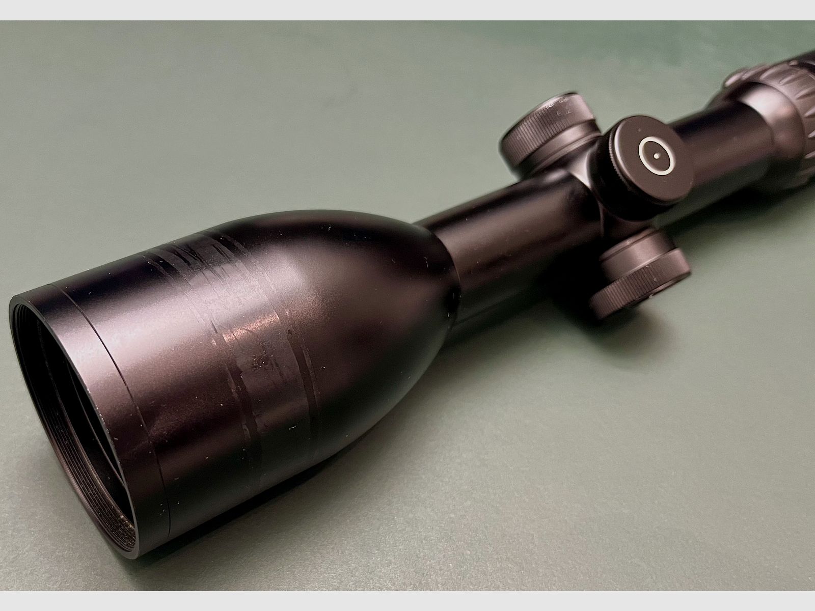 Schmidt & Bender 2,5-13x56 Stratos Zielfernrohr.