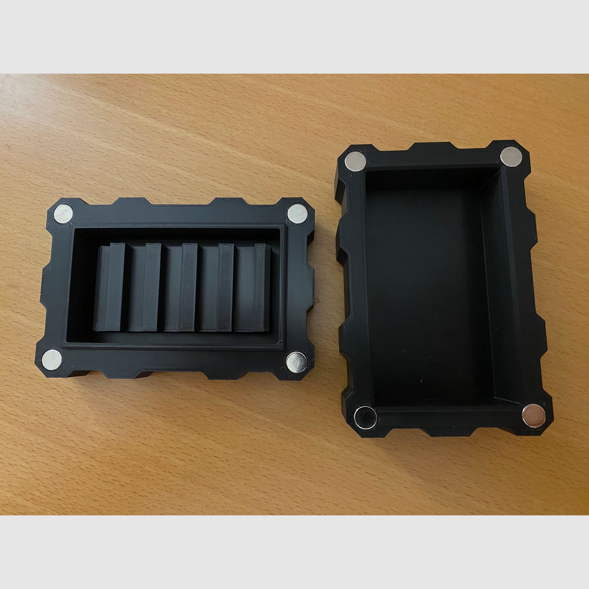 Magnet box/ammunition box .22LR for 50 shots