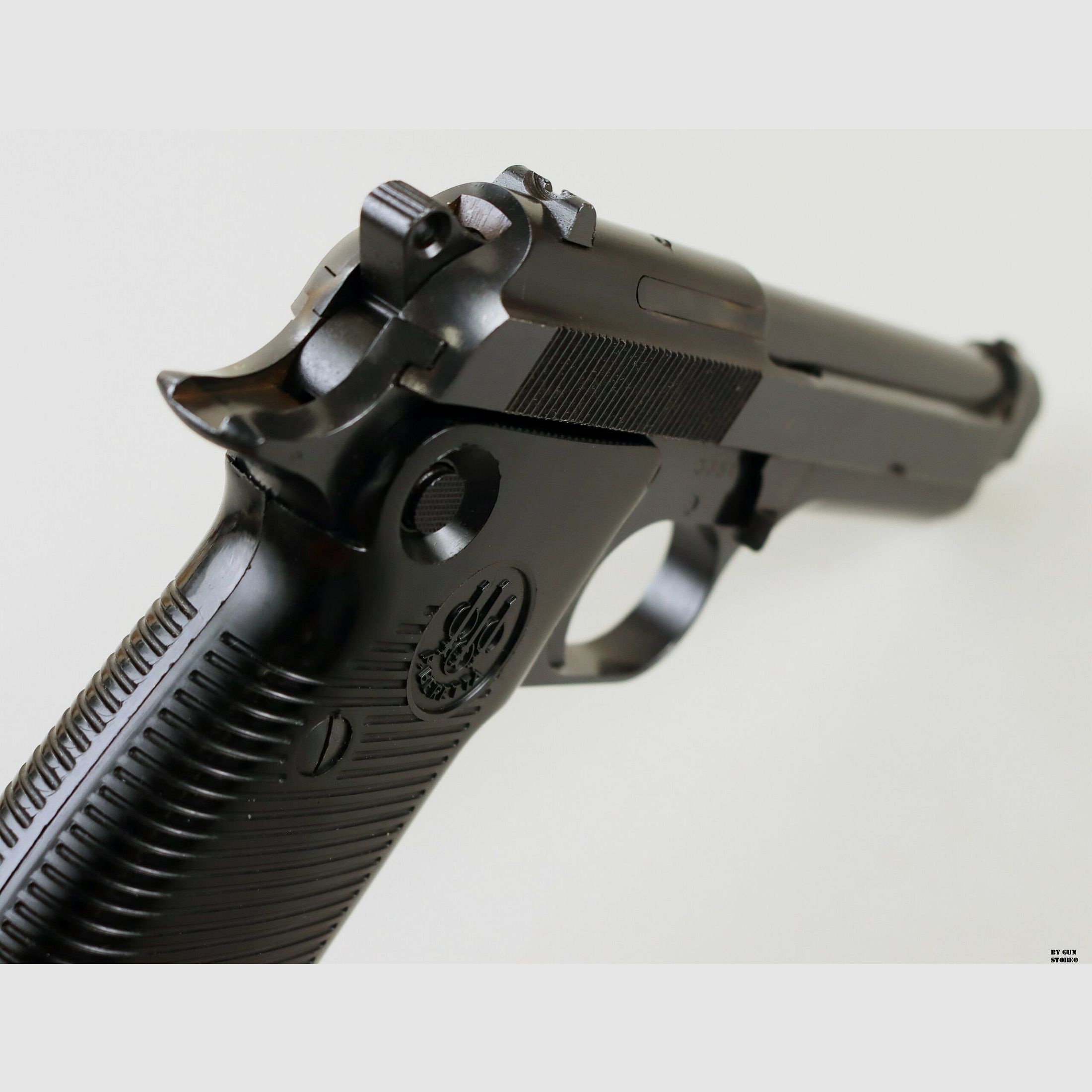 Pistola Beretta mod. 1951 cal. 9×19 para matr. 33511, immagine 10 di 13