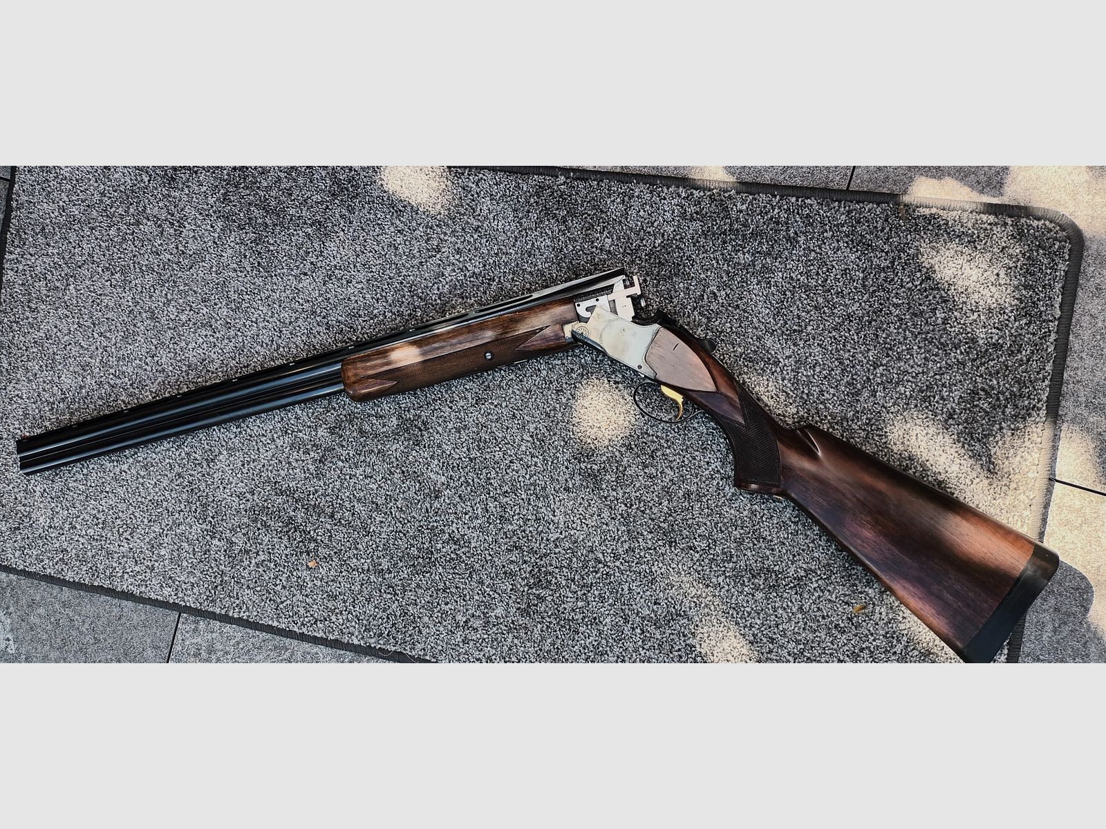 Browning B25