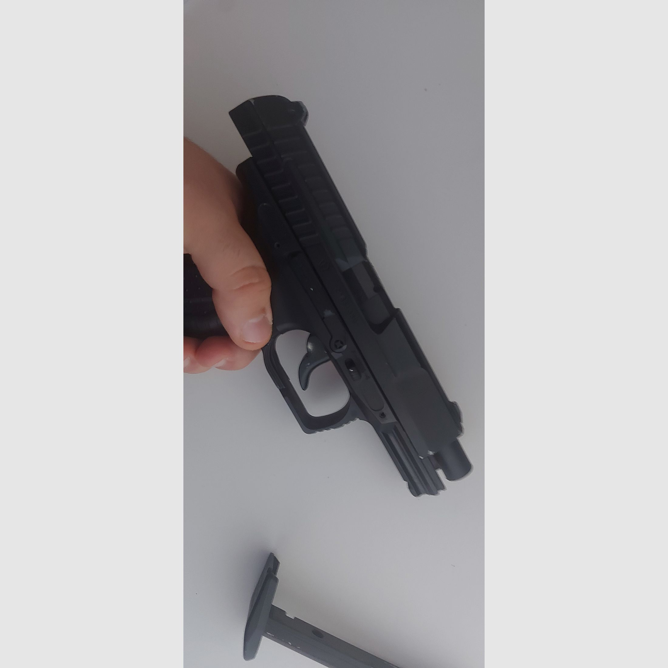 Selling Walther P99 dao airsoft gbb pistol caliber 6mm BB