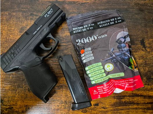 Taurus PT 24/7 Softair Set < 0,5J – Inkl. etwa 1000 BBs – Ideal für Einsteiger