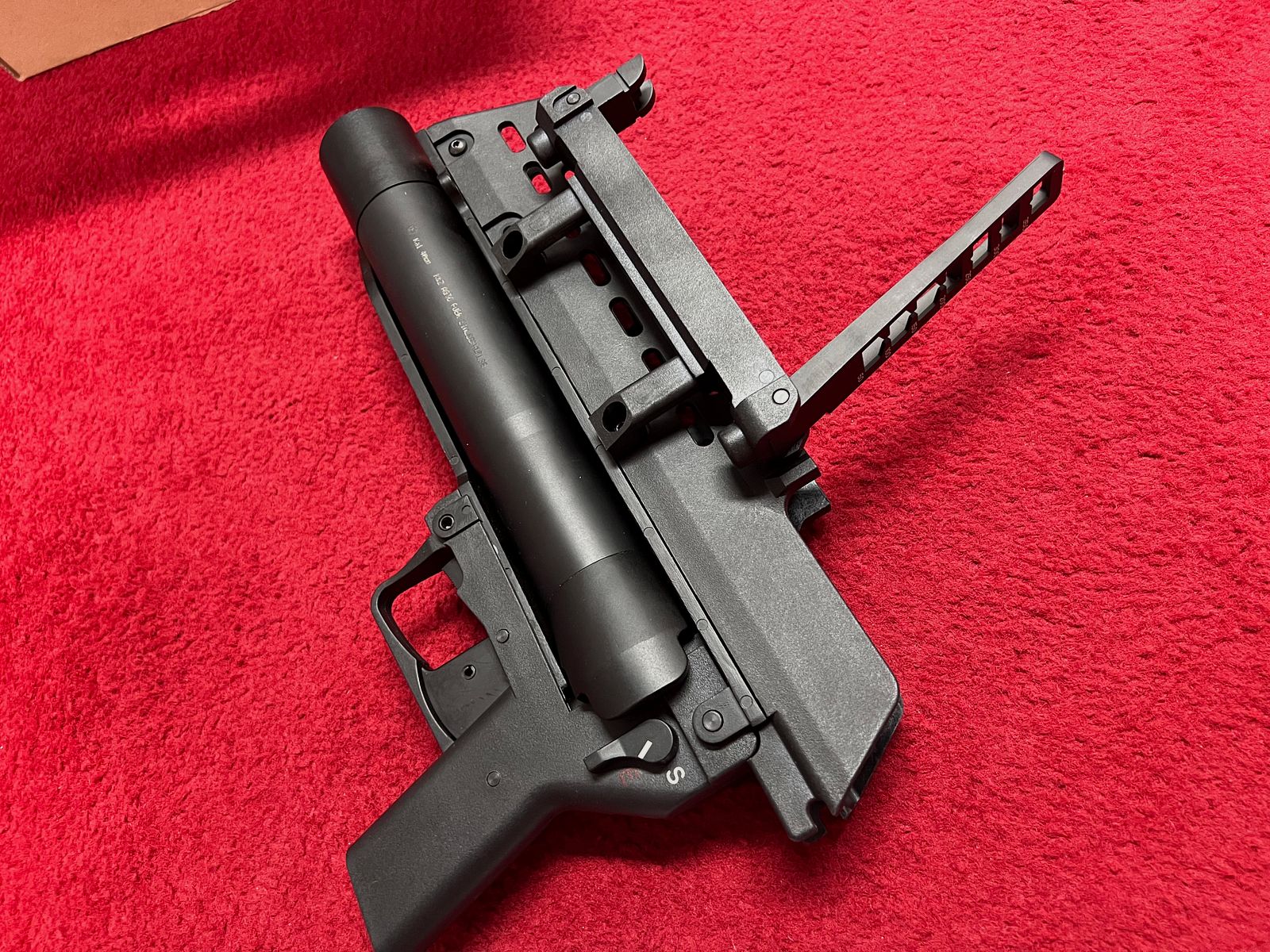 Lanzagranadas Airsoft ST 36 para el G36 de S&T Armament en negro