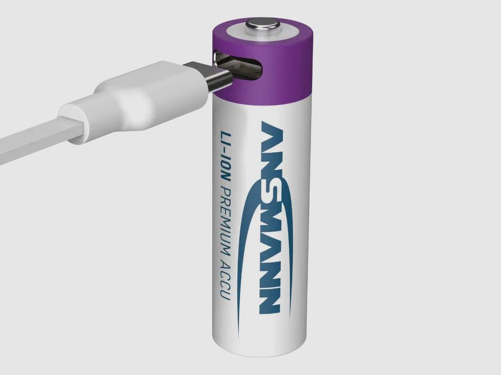 Pacco da 4 batterie AA Li-Ion Ansmann con cavo di ricarica