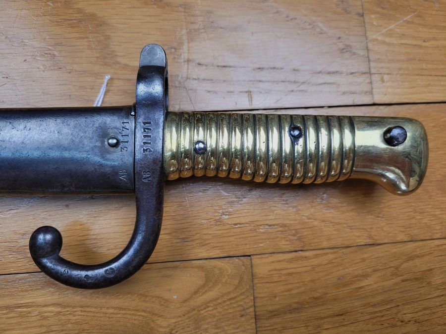 Sehr schöne Chassepot-Bajonett für Gewehr Modell 1866 – für die Marineinfanterie – Ankerstempel – Manufacture de Châtellerault – Juli 1873 in der Nummer TBE +, Bild 3 von 19