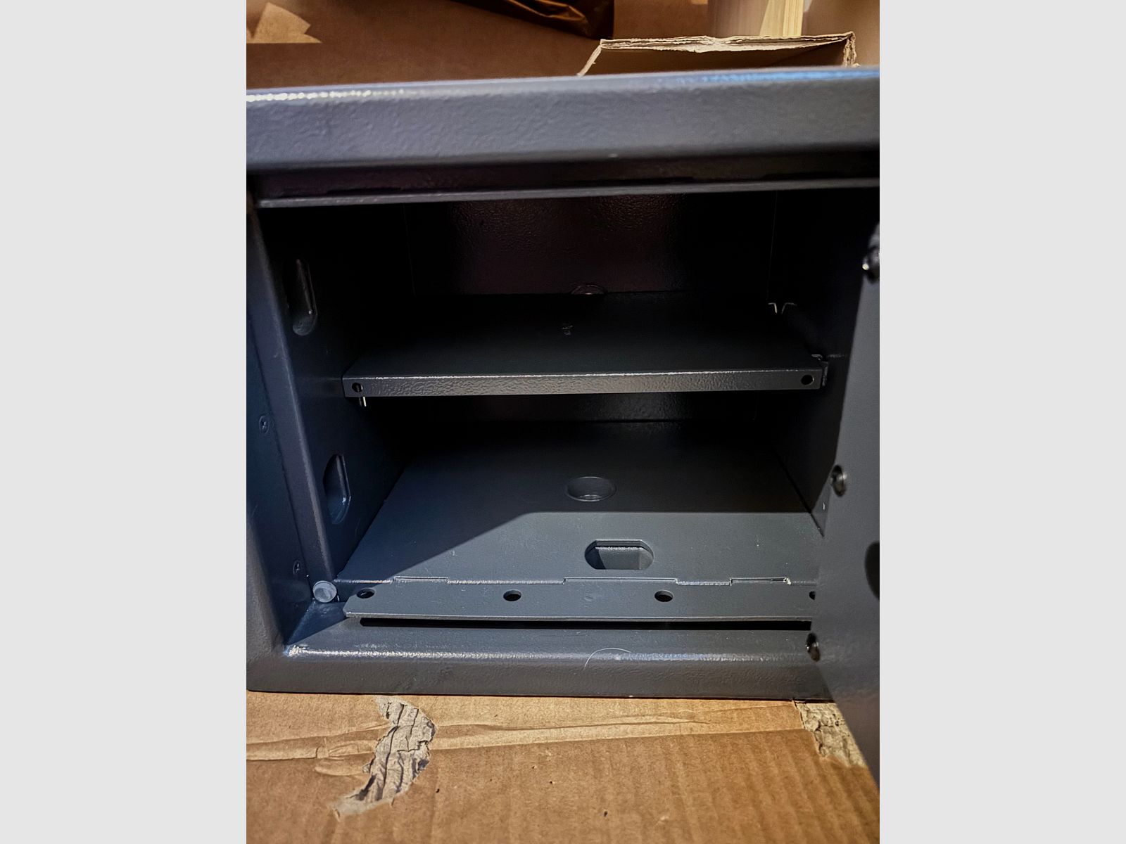 Armero de pistolas Format KWT 800 ELO – Nuevo / Sin usar
