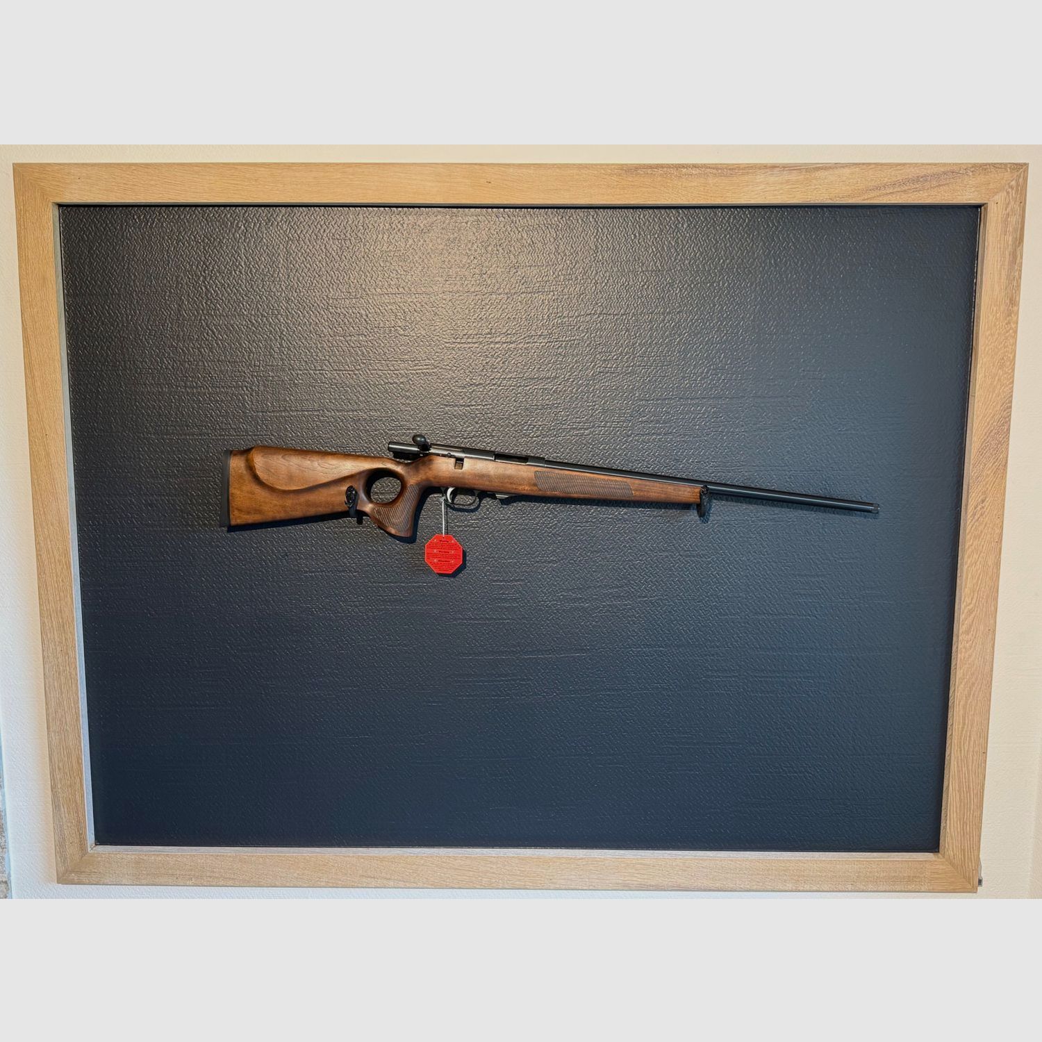 NEW: Weihrauch HW 66 Thumbhole Cal. 17 Hornet