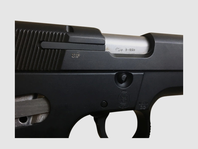 Pistole S&W Mod 6904 als Ersatzteilspender