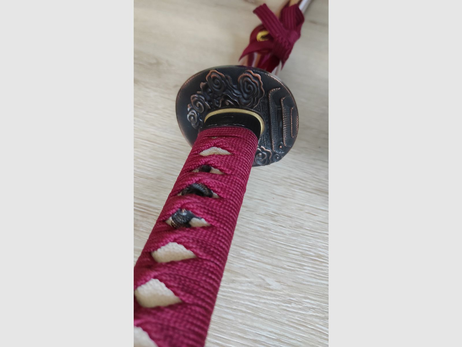 Katana, Samuraischwert rot mit Stoffbeutel geschliffene Klinge