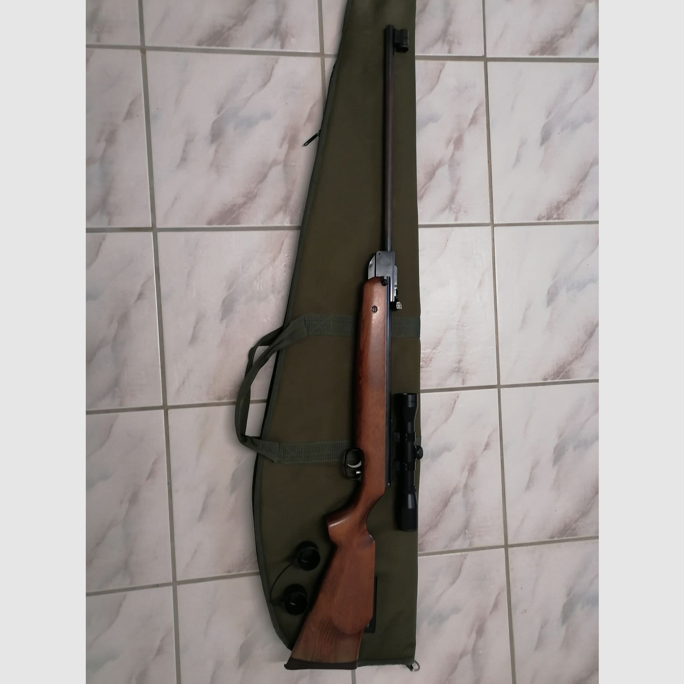 Karabinek pneumatyczny Weihrauch HW85. 5.5mm