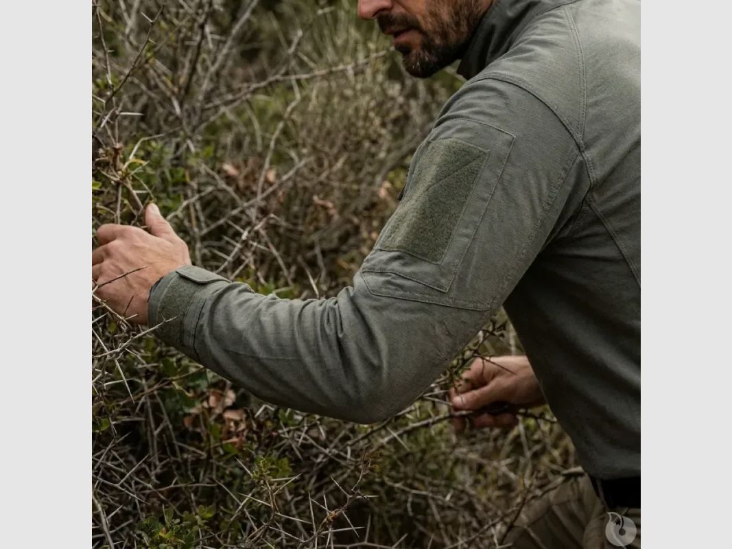 Chemise Ubas Fighter mit Stehkragen und Reißverschluss aus Baumwolle-Polyester in Khaki von M bis 3XL, Bild 7 von 18