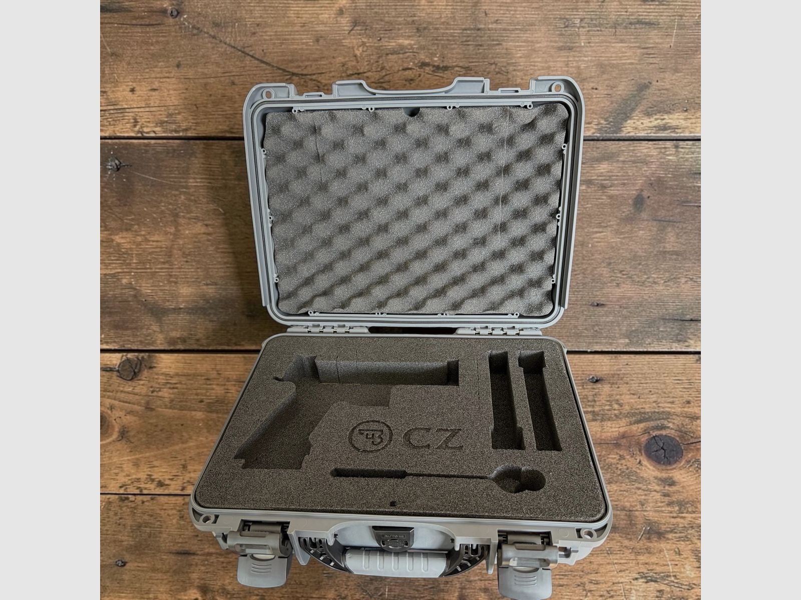 NANUK Premium maletín de protección – black, imagen 4 de 7