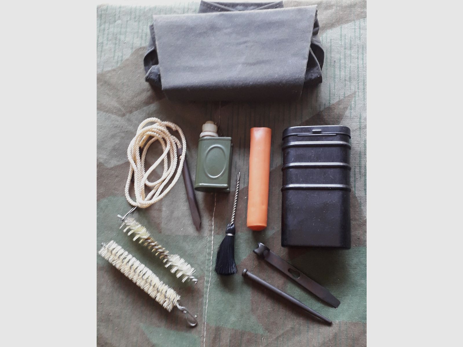 Weapon cleaning set Kalashnikov NVA GDR