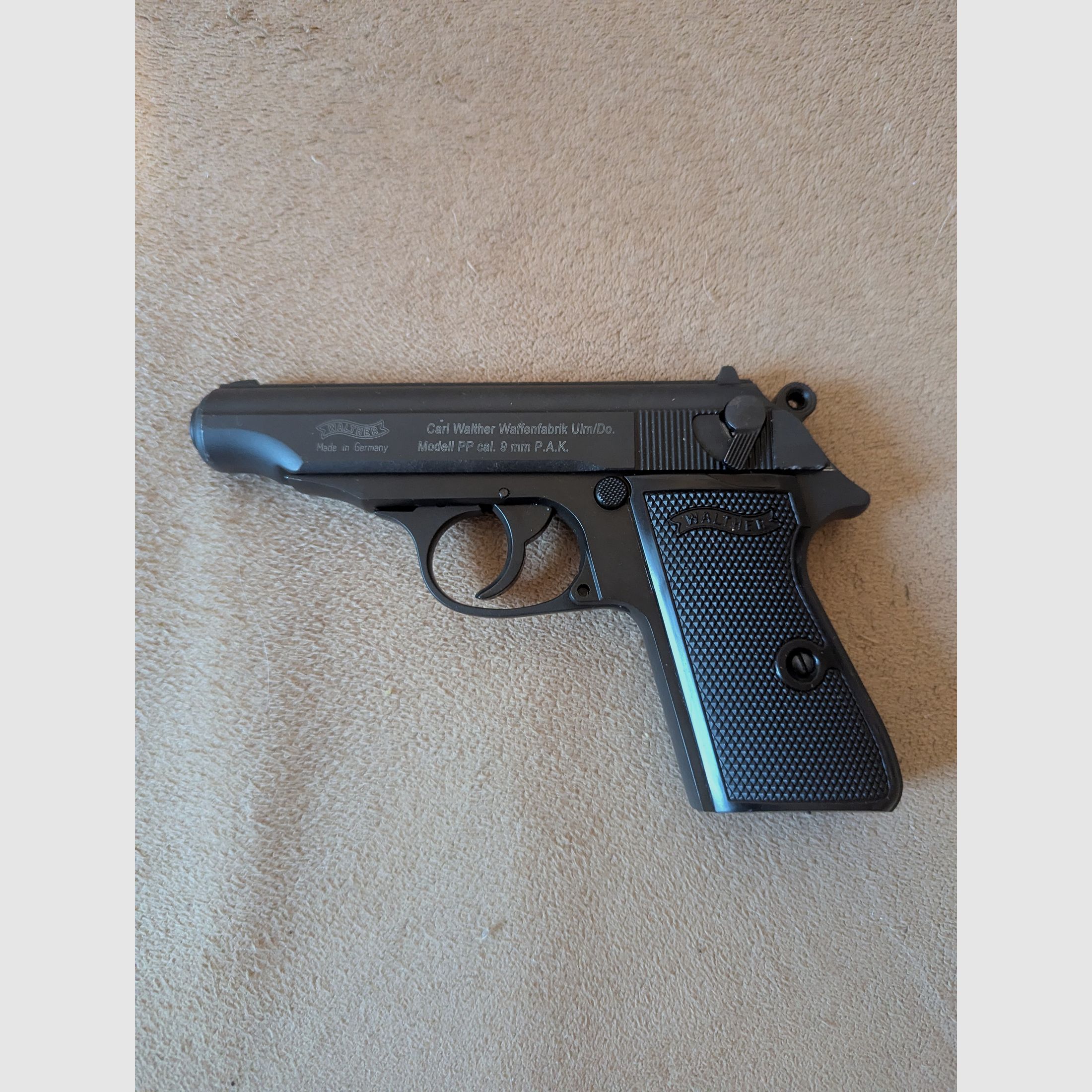 Blank firing pistol Walther Pp 9 mm