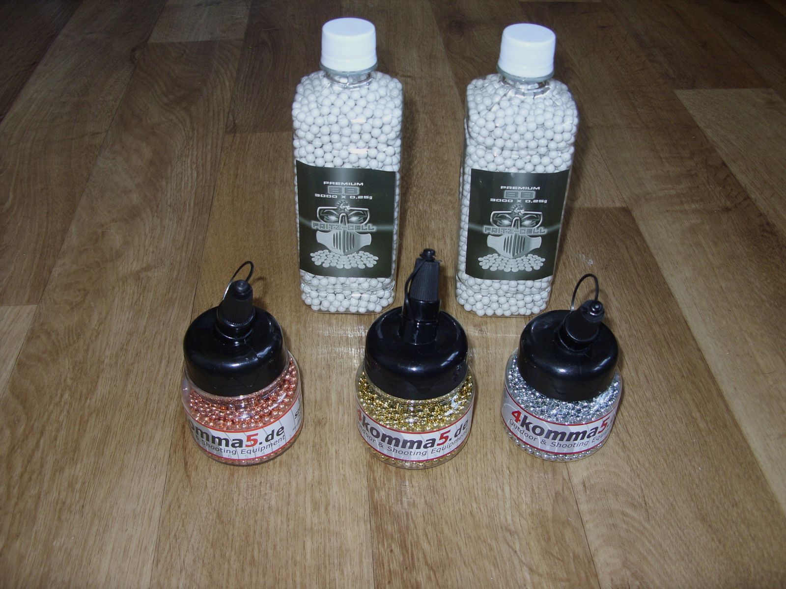 Steel BBs 4,5 mm  4500 + Softair Munition 6 mm 0,25g  6000 Stk.