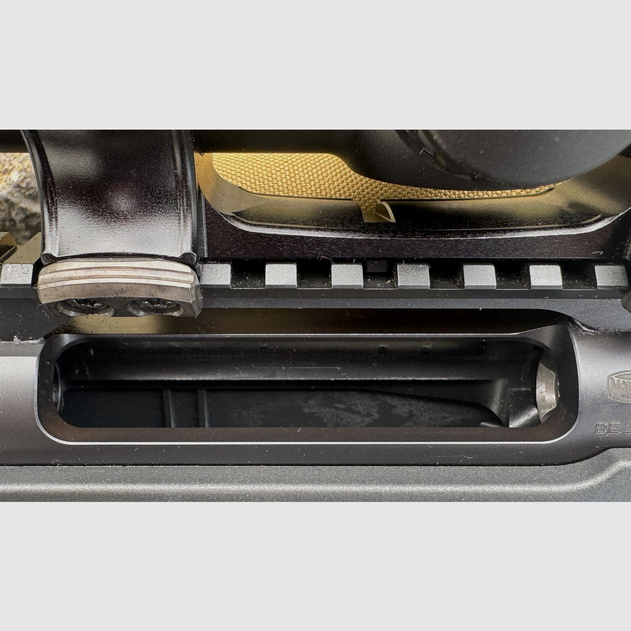 Mauser M18 Standard, .300 Win. Mag. - LL 51 cm. Mit Zielfernrohr 2,5-15x50 HD. gebraucht - neuwertig