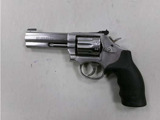 SMITH & WESSON 617 CAL. 22 L.R. USATO