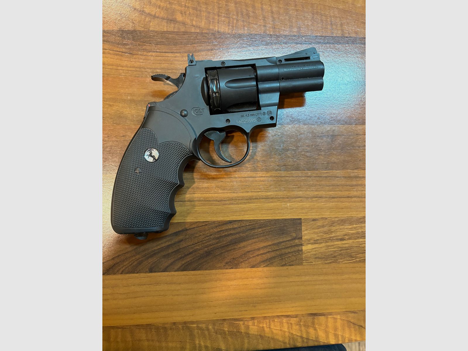 Colt Python .357 BB rifle
