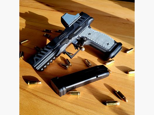 Walther PDP SF Match 5“ z Holosun 507COMP-GR i wieloma akcesoriami