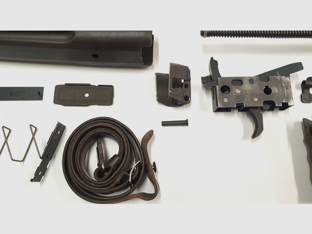 H&K Heckler and Koch GmbH Oberndorf Free parts kit original HK G3 NATO Heckler & Koch including trapezoidal front stock olive green