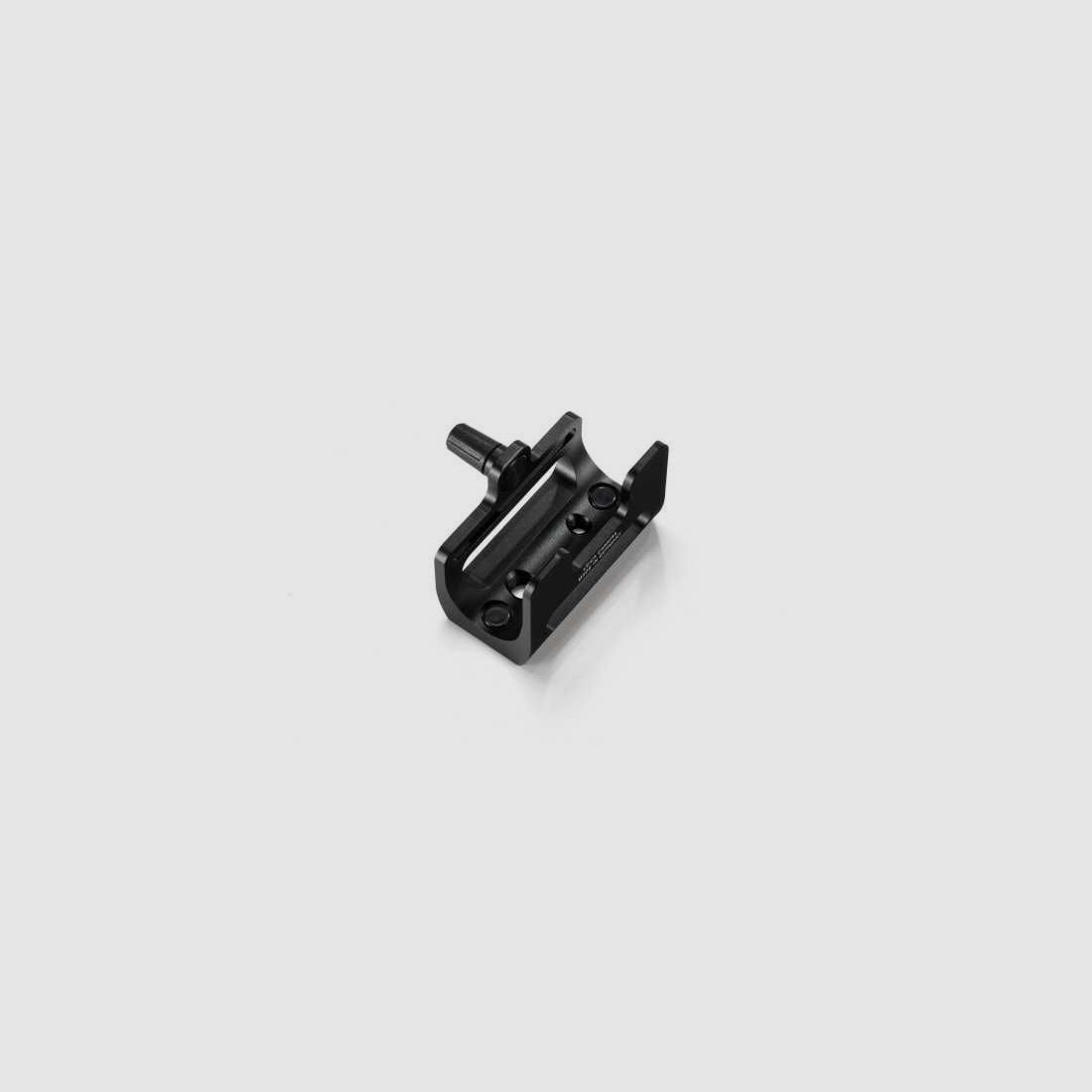 Leica tripod adapter for Rangemaster CRF
