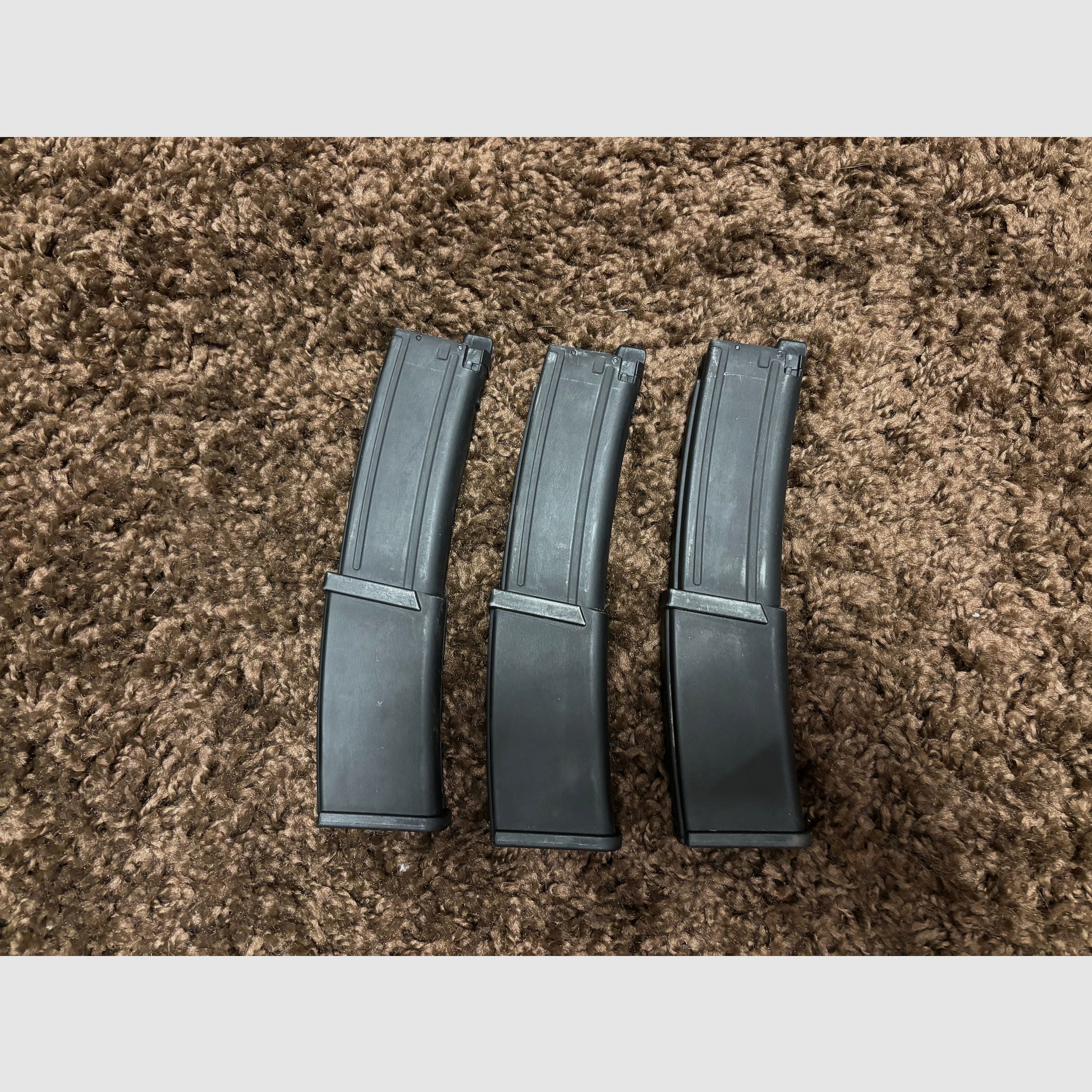 Umarex Heckler & Koch MP7 A1 GBB Airsoft incl. Red Dot & 3 Magazines – Topstaat, afbeelding 4 van 5