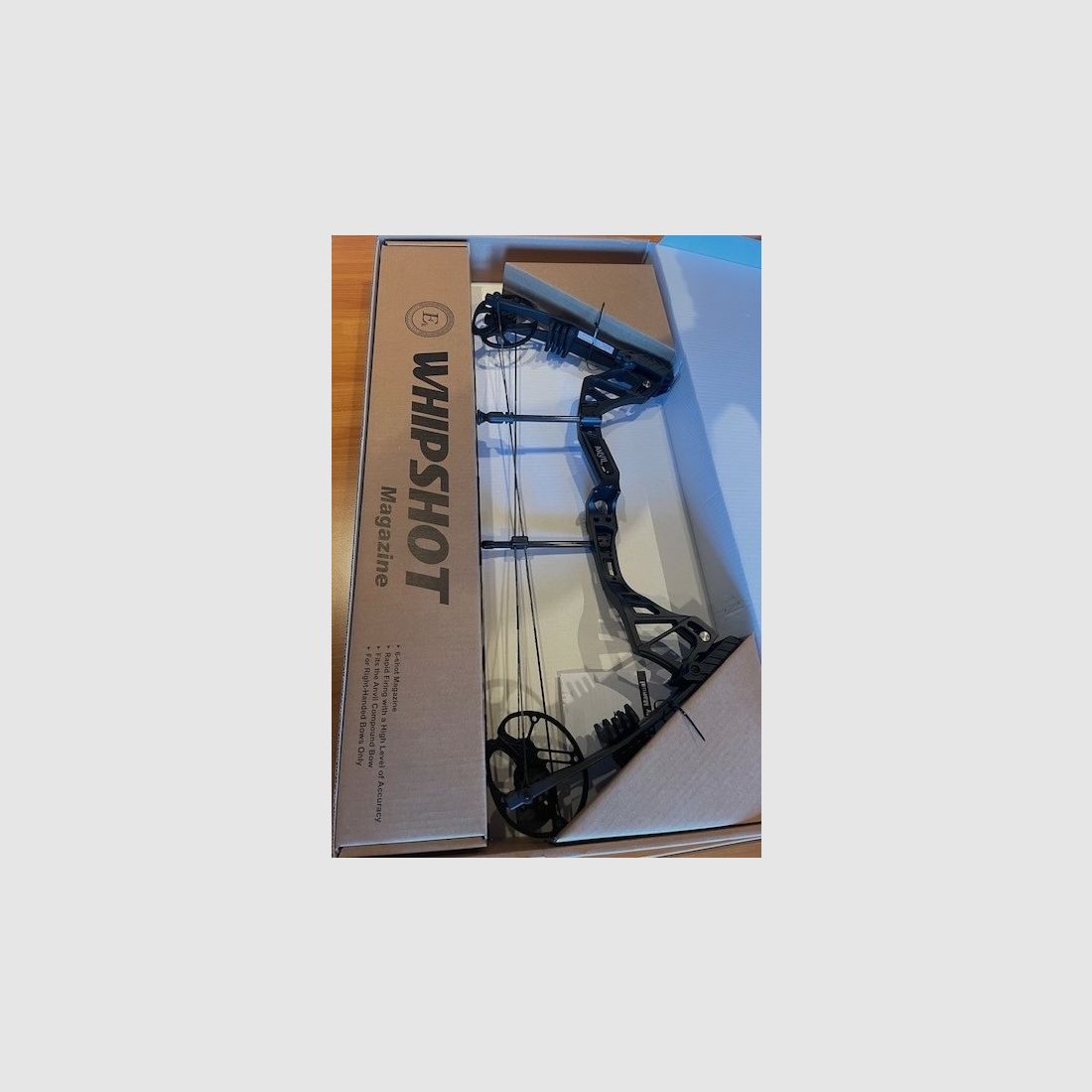 Arco compound veloce con caricatore completo per un massimo di 6 frecce >> EK ARCHERY WHIPSHOT arco compound incluso caricatore