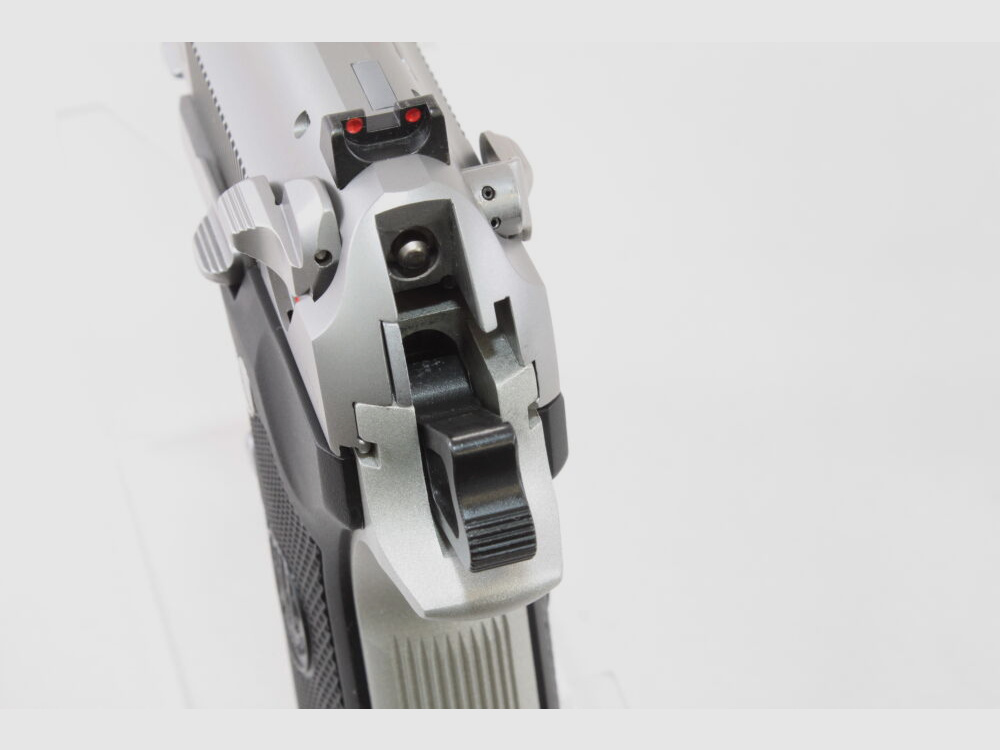 Beretta 92FS Inox - 9mm Luger - viel Zubehör