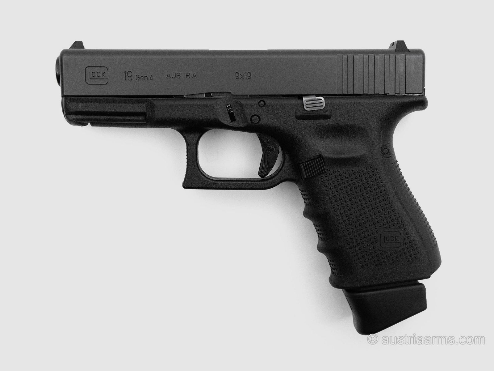 Glock 19 Gen4, neuwertige Gebrauchtwaffe, 9 x 19 mm, Bild 1 von 4