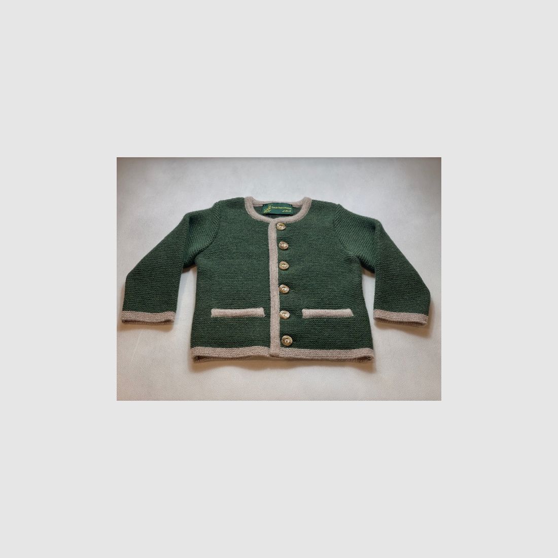 Dziecięcy sweter z wełny merino w zielono/beżowym