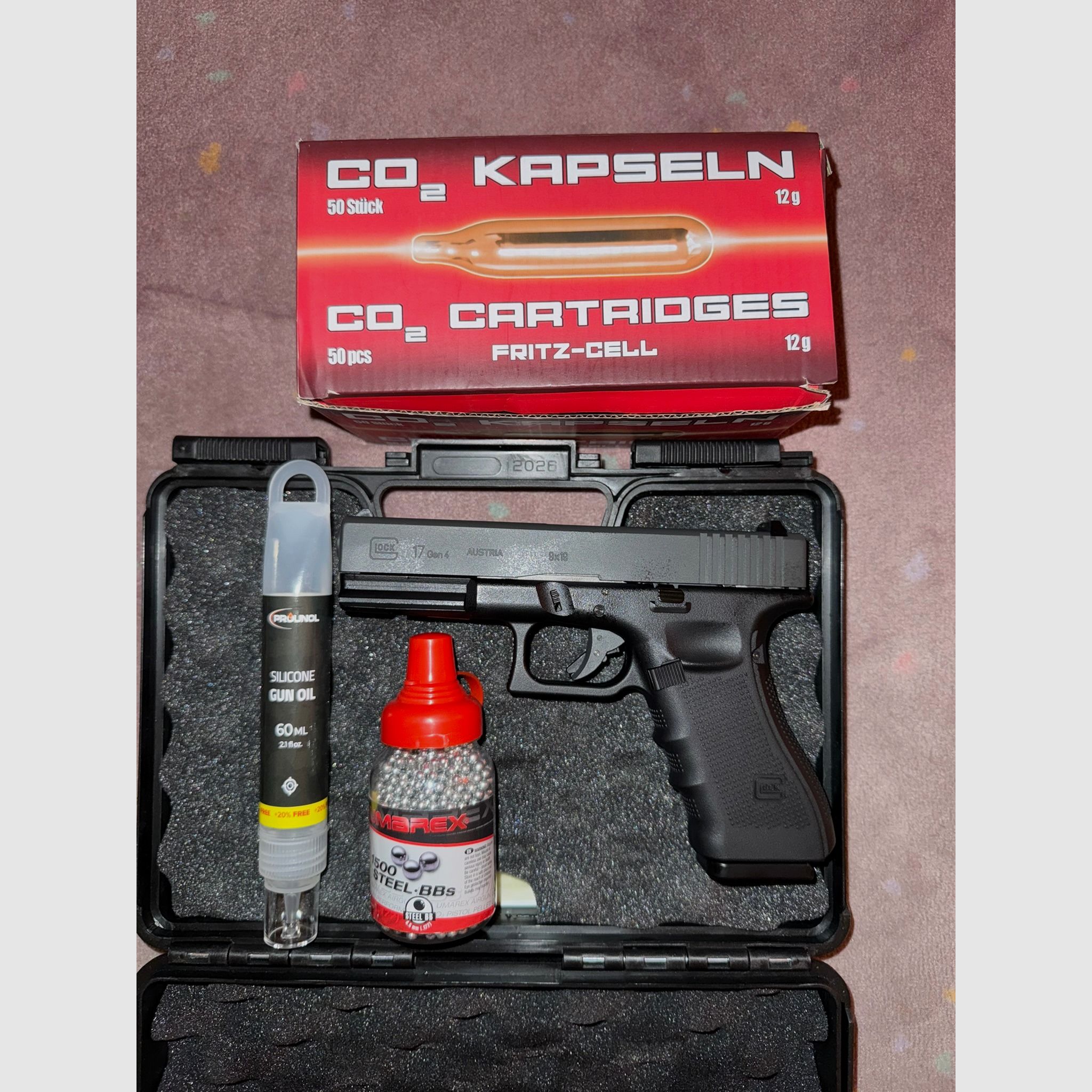 Pistolet Glock 17 Gen5 Co2 (4,5mm) Pakiet