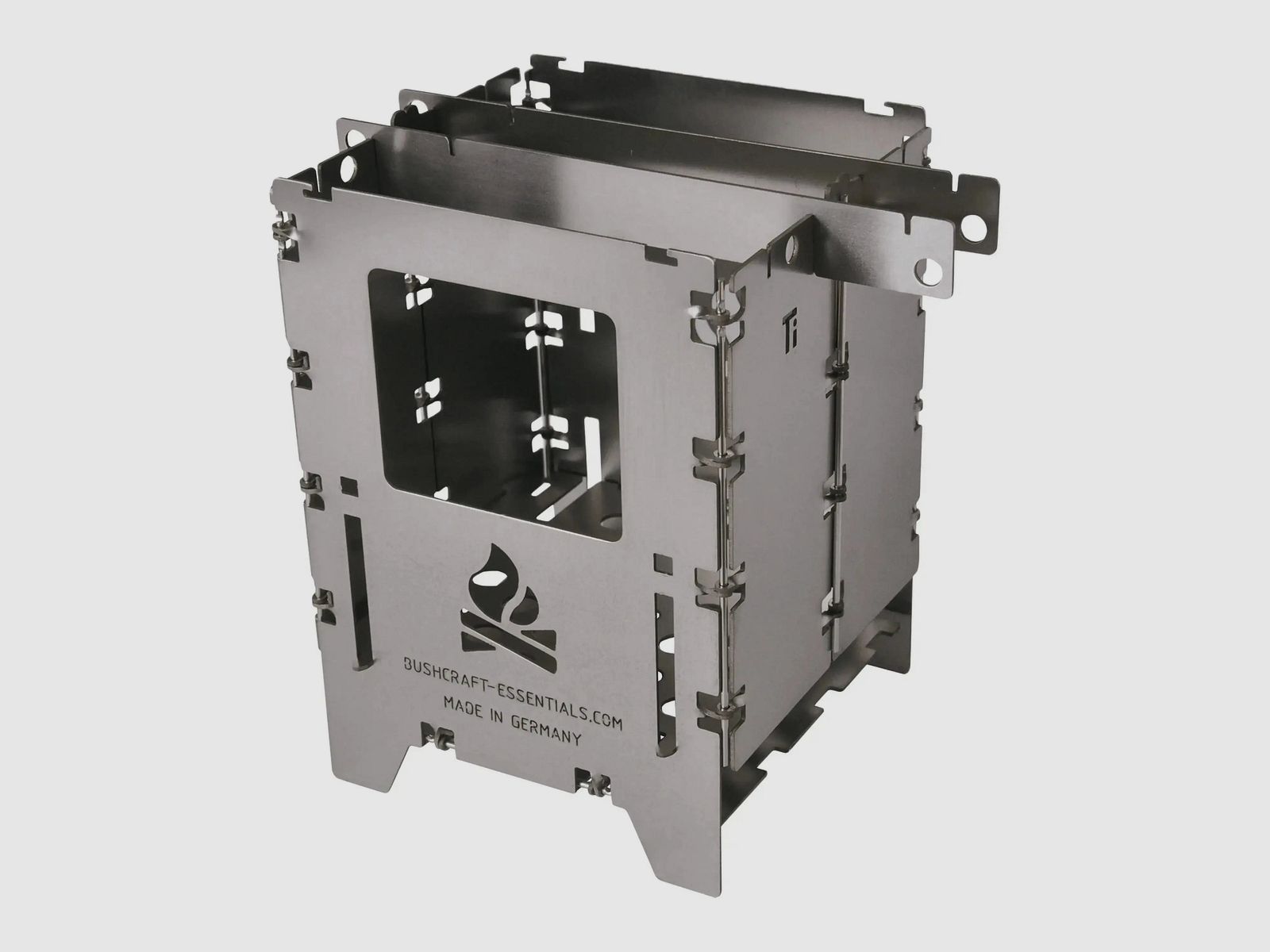 Bushcraft Essentials Bushbox LF Titan