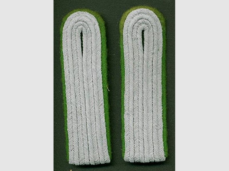 Paar Schulterstücke Leutnant Gebirgsjäger Wehrmacht Repro !!!