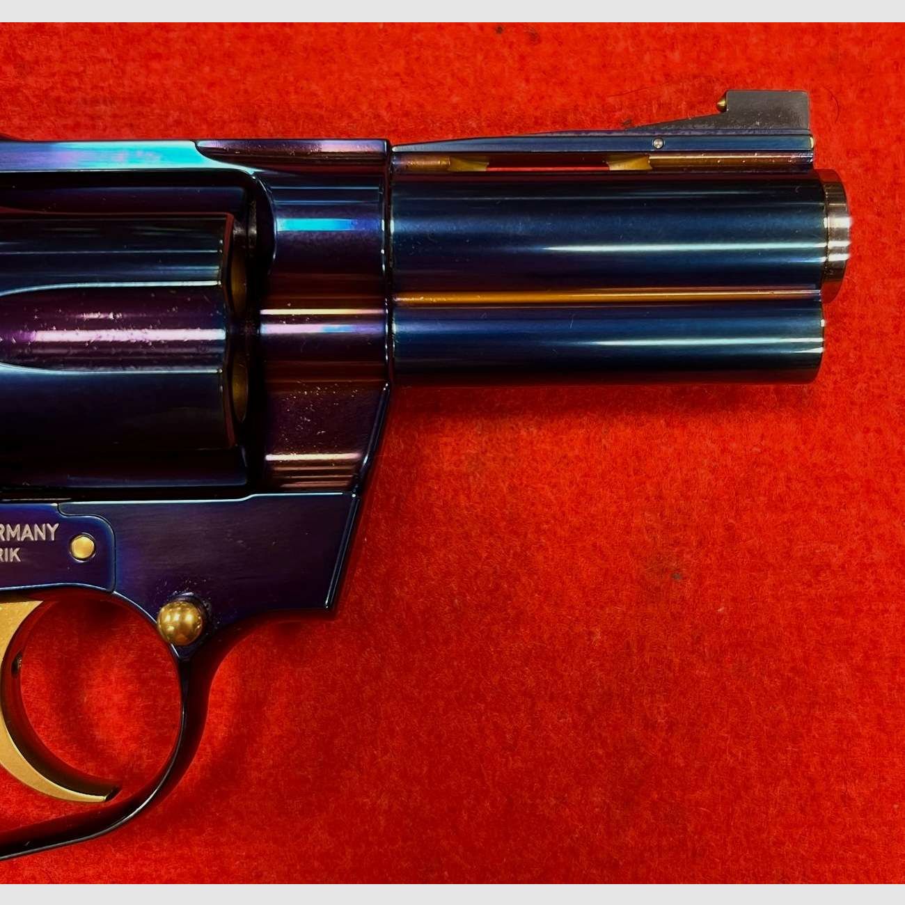 Korth Revolver Classic Glossy Blue Plasma 3″ Cal.357 Magnum, image 13 sur 16
