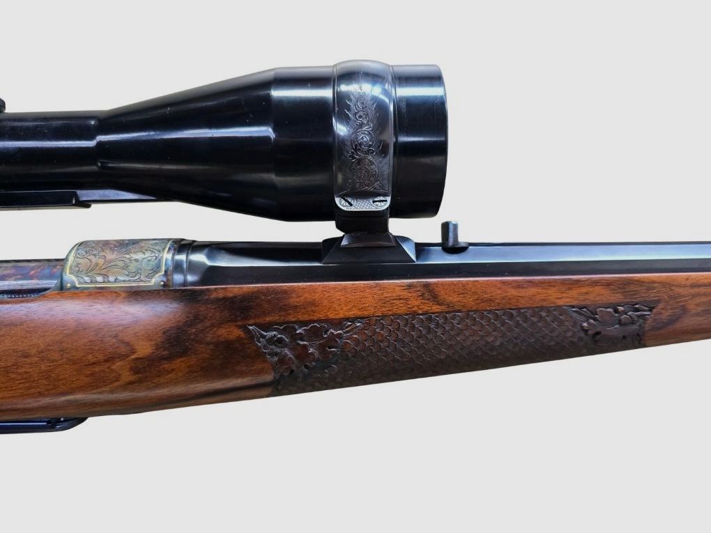 gebr. KRICO Sondermodell, Matchabzug, Achtkantlauf, graviertes System, Montage und Abzugsbügel mit Goldfaden, Ferlacher Schäftung und mit SEM montiertes ZEISS Diavari-Z 2,5-10x52ZM Abs. 4, Zustand: Sehr gut, Bild 4 von 8