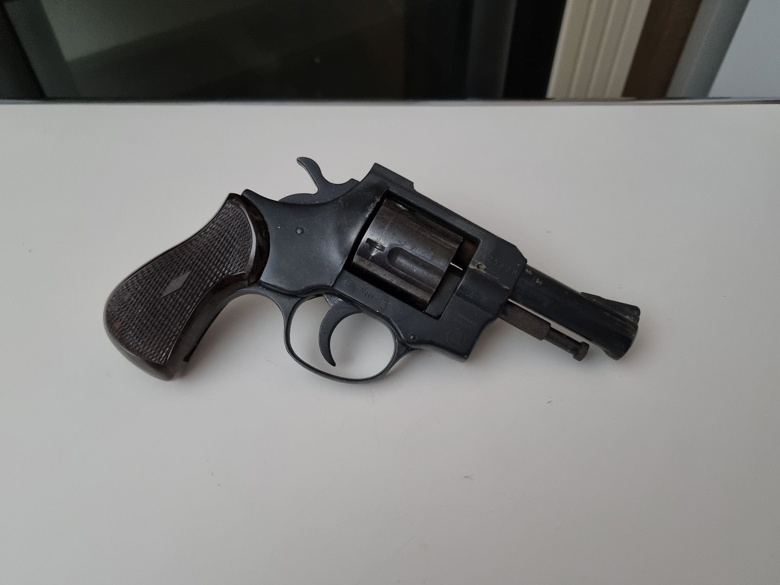 Arminius HW 1G blank firing revolver + accessories