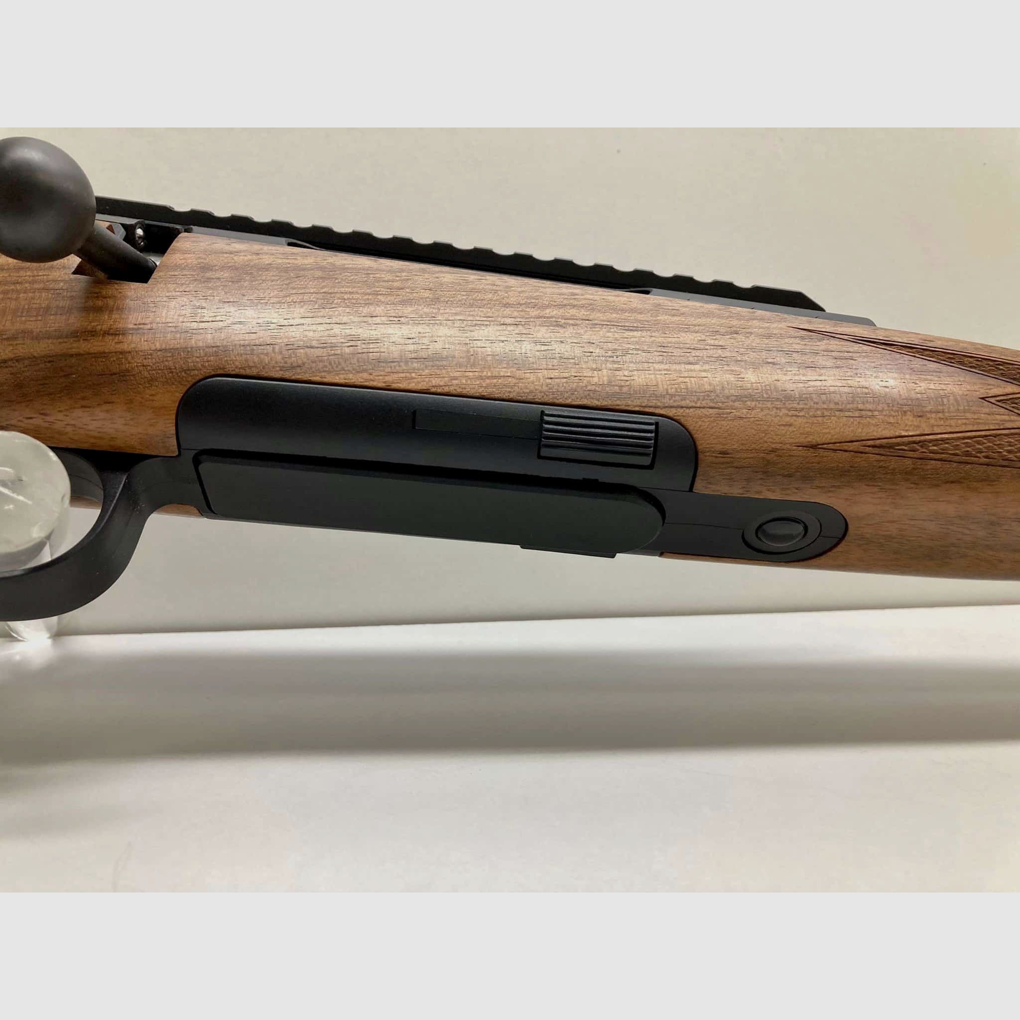 Rössler SIGNATURE LUXUS mango perforado con tensión manual